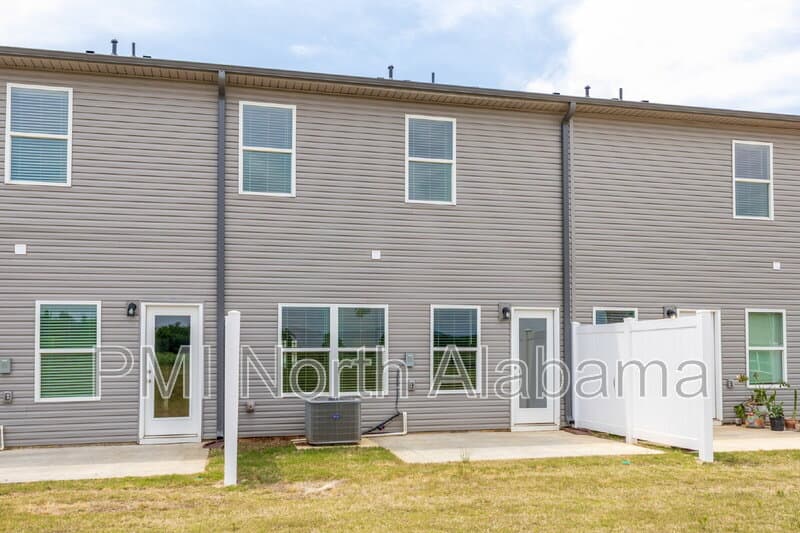 Huntsville Townhome: 7593 Discovery Point Drive Northwest