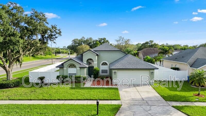 Tampa House: 8902 Breland Dr