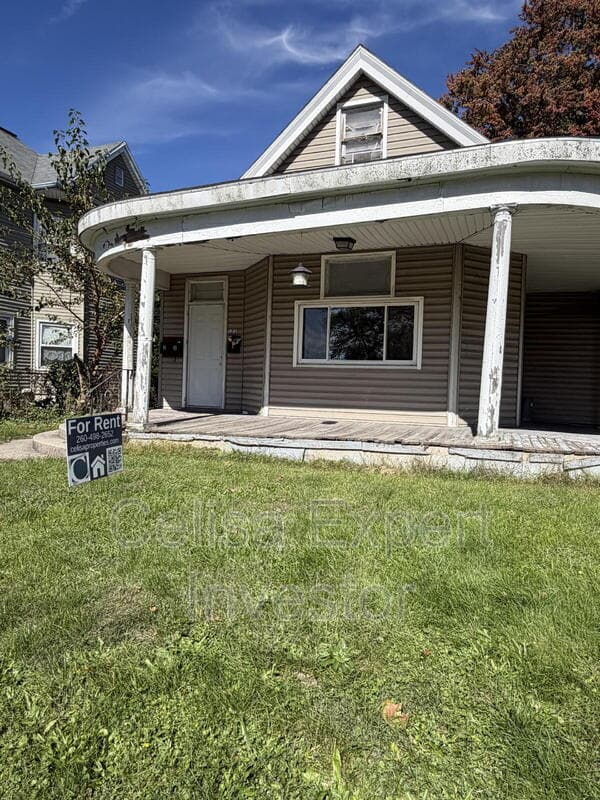 Fort Wayne Condo: 121 East Suttenfield Street