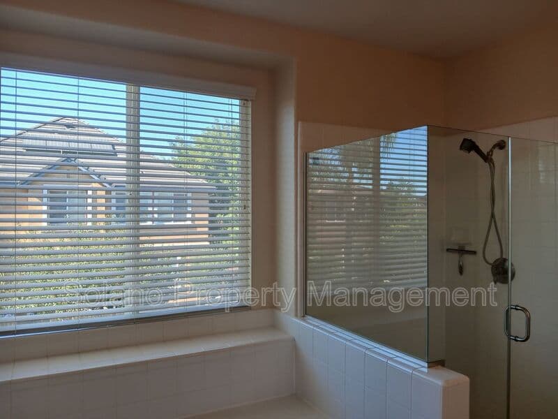 Vacaville House: 2167 Newcastle Dr.