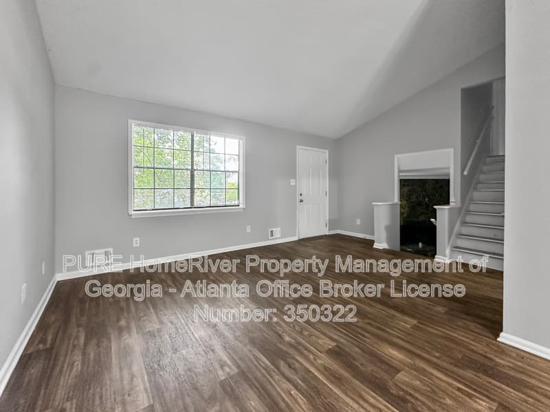 Riverdale House: 191 Aaron Ct