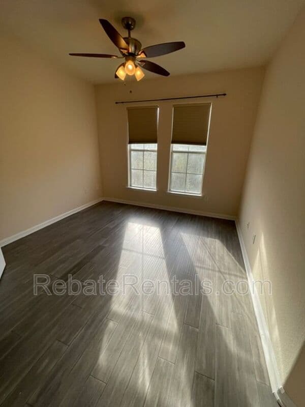 Jacksonville Condo: 8290 Gate Parkway W
