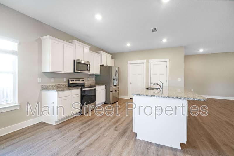 Pensacola House: 10836 Blacktail Loop