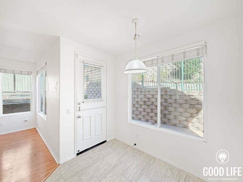 Poway House: 12229 Juniper Way