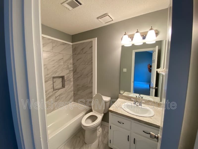 Memphis House: 5508 Emerald Hills Drive