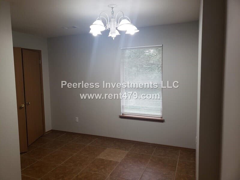 Springdale Condo: 1043A Vale St
