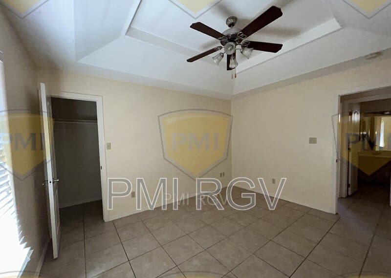 Alton Condo: 3114 E Diamondhead Ave