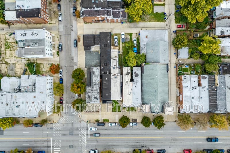 Baltimore House: 206 E 25th St
