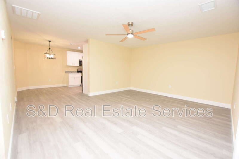 Lakeland Condo: 1111 Mercury Dr E