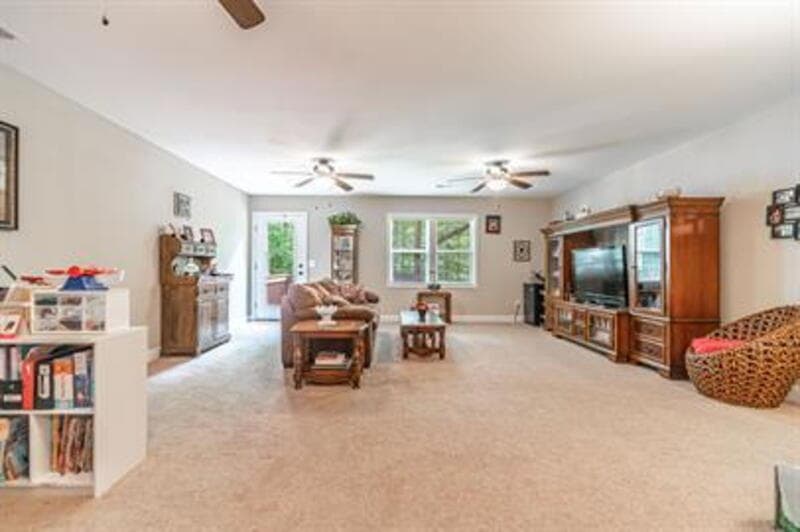 Pinehurst House: 55 Bridle Path Circle