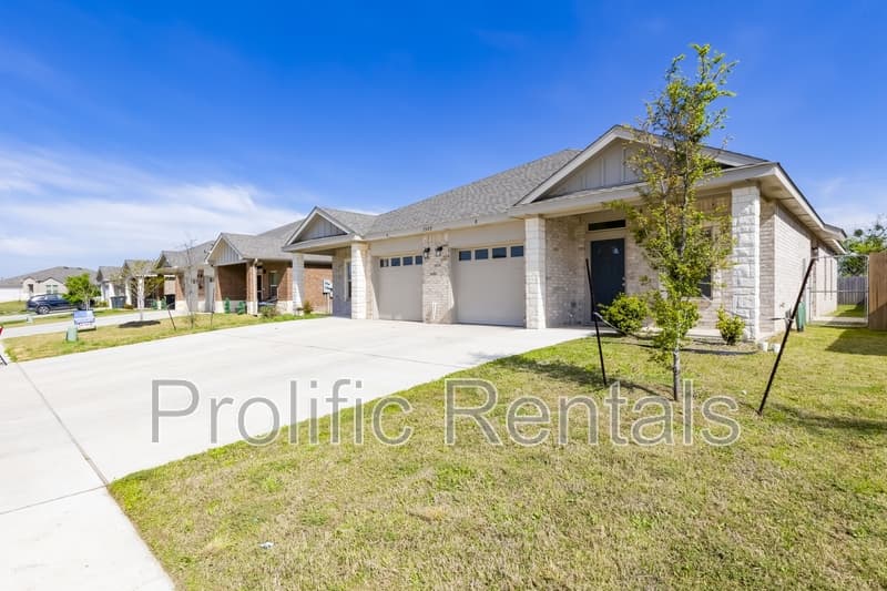 Killeen Condo: 3509 Abraham Drive - B