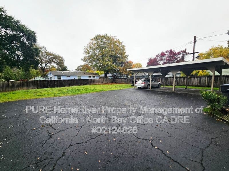 Ukiah Condo: 475 Eastlick St Apts 1