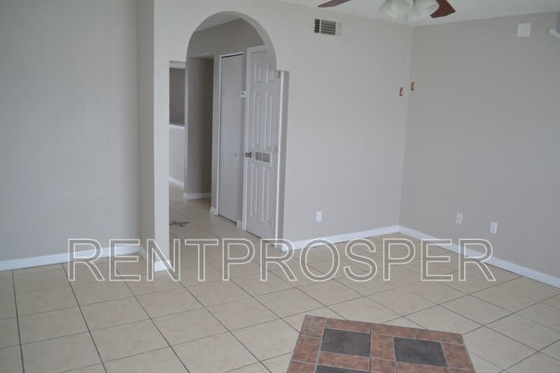 Orlando Condo: 2000 Ludlow Lane