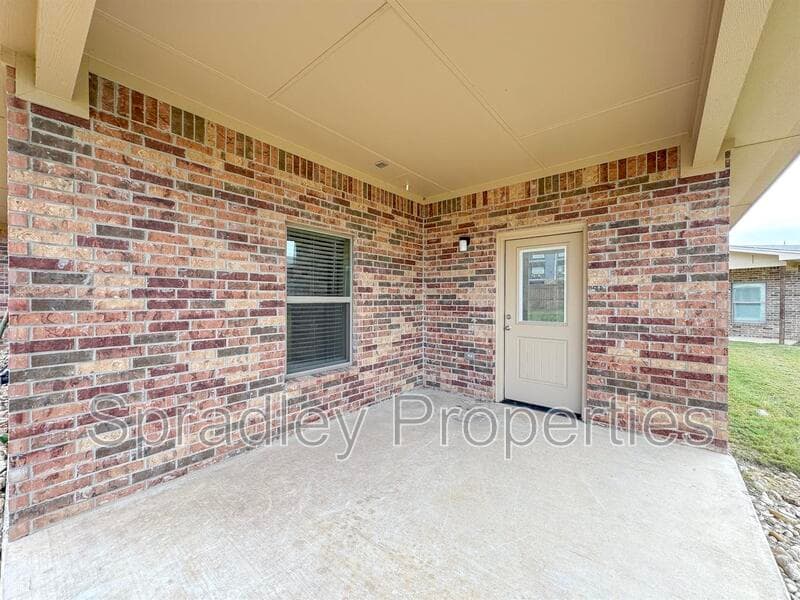 Belton Townhome: 1058A Hibiscus Dr