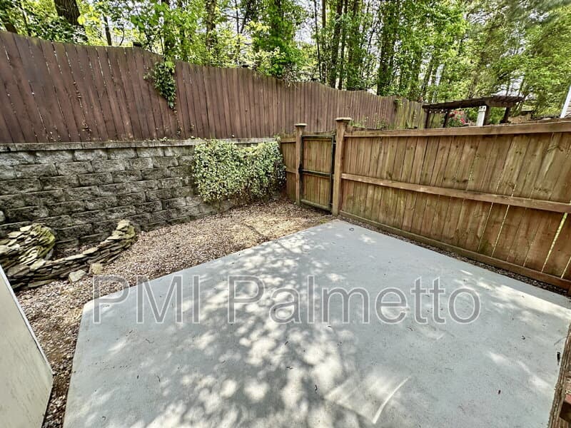 Lexington Townhome: 117 Park Ridge Way