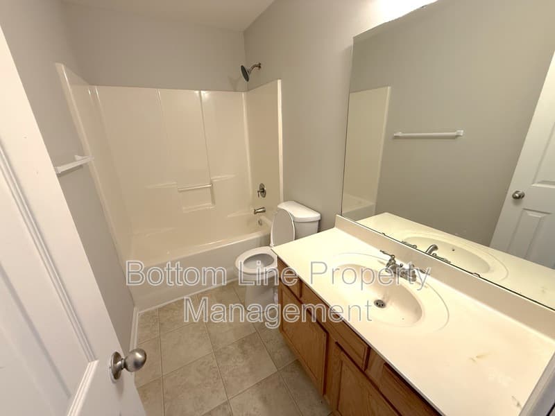 Charlotte House: 1320 Ben Livingston Rd