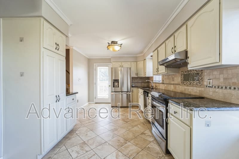 Nottingham Townhome: 23 Glasshouse Garth