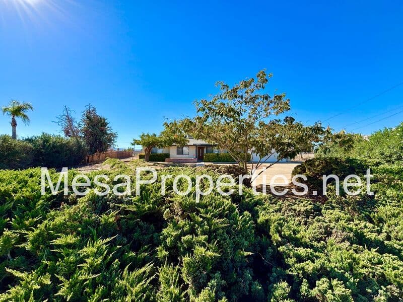 Hesperia House: 15019 Spruce St.