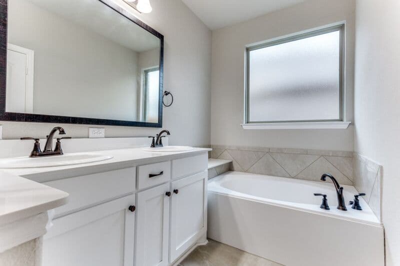 Wylie House: 506 Weston St