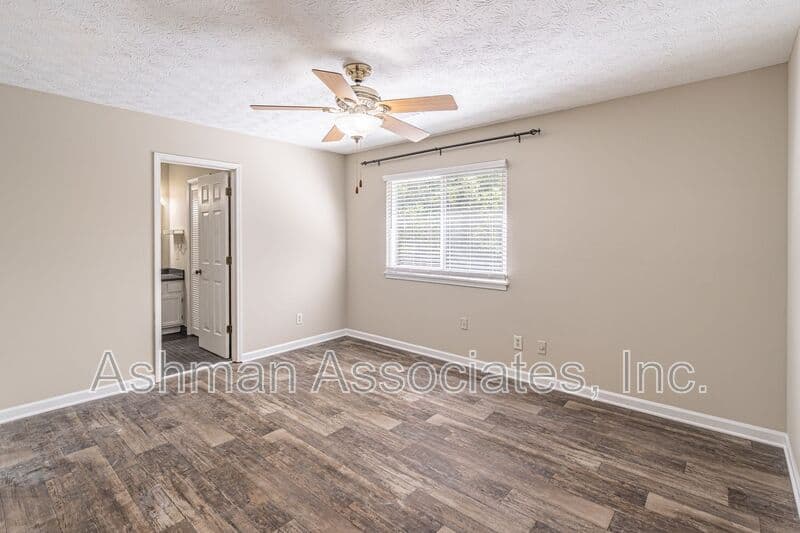 Alpharetta House: 3235 Cape Cir.