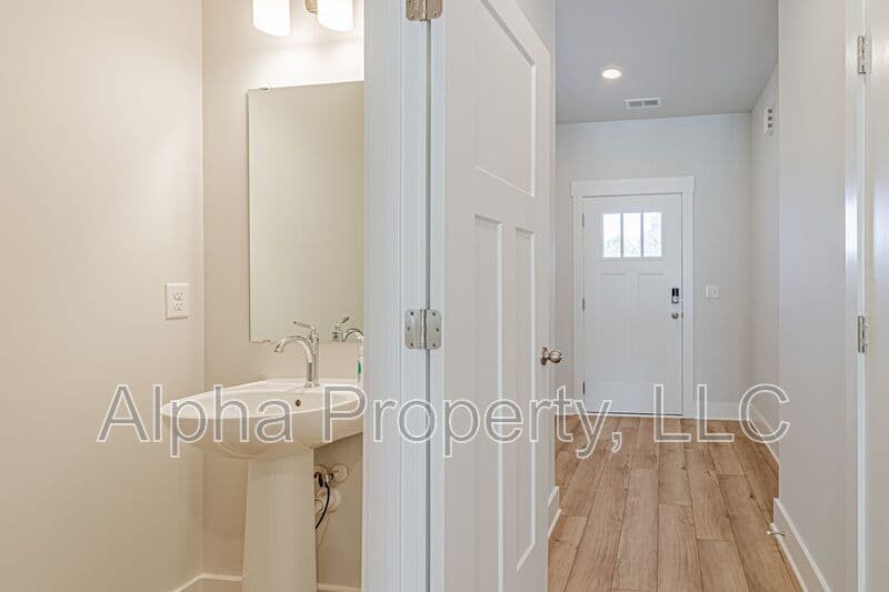 Greenville Townhome: 302 Marston Ln