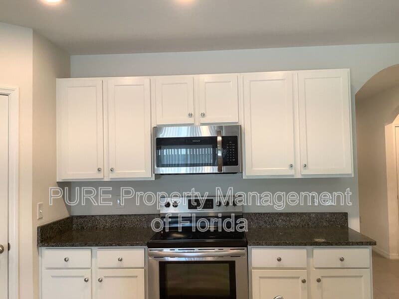 Ocala House: 4950 NE 15th Place