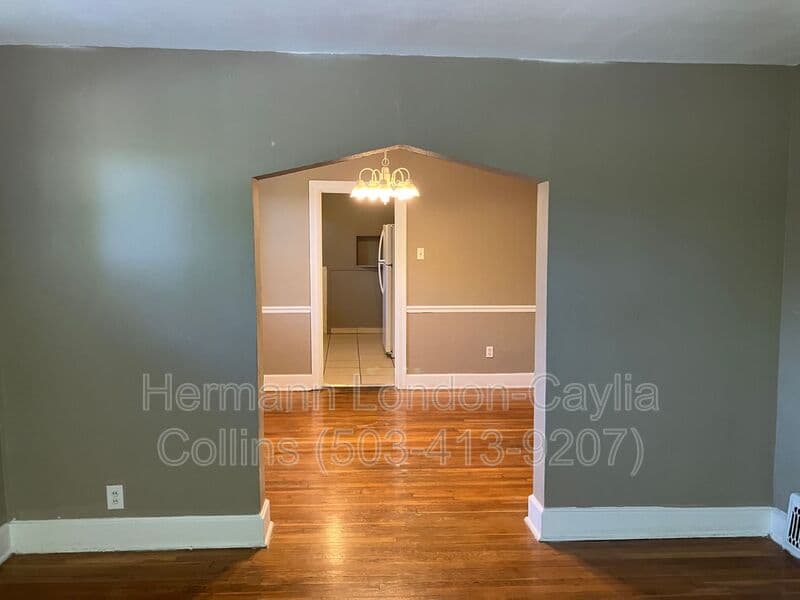 Saint Louis House: 4618 June Avenue