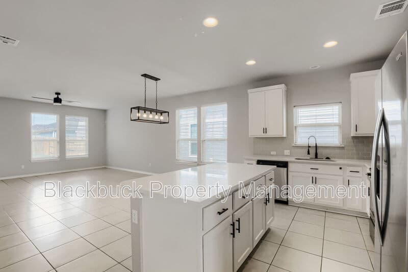 Leander House: 345 Ancellotta Way