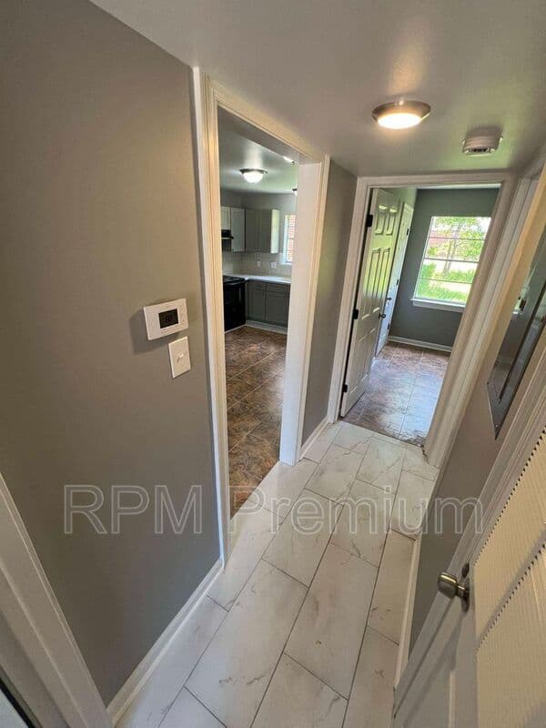 Baker Condo: 5057 Baker Blvd.