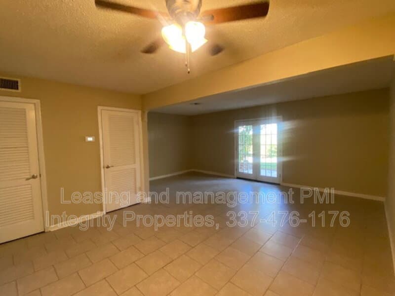 Lafayette Townhome: 25 Morning Glory Sq