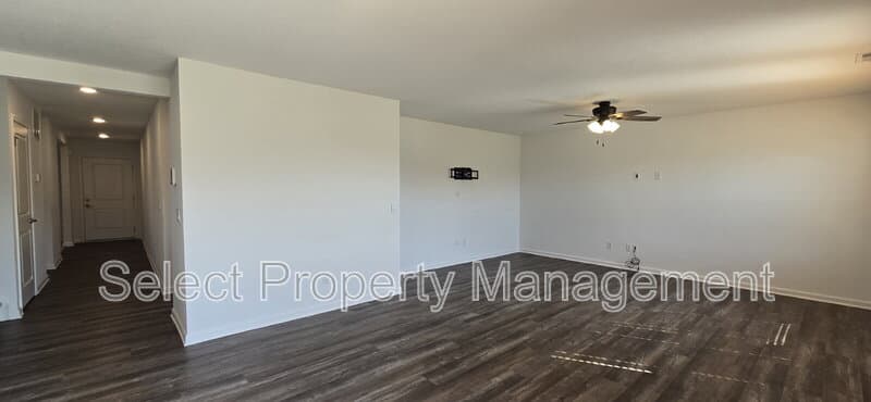 Fort Wayne House: 1396 Livingston Lakes Way