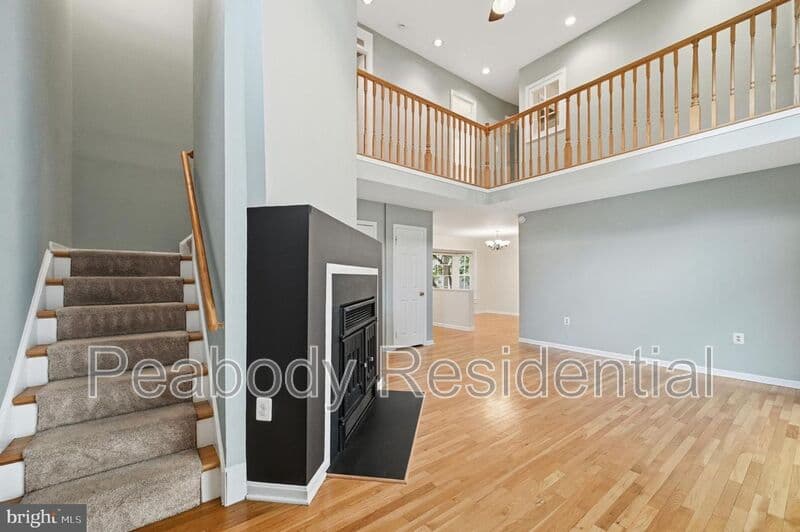 Reston House: 1649 Bennington Hollow Ln
