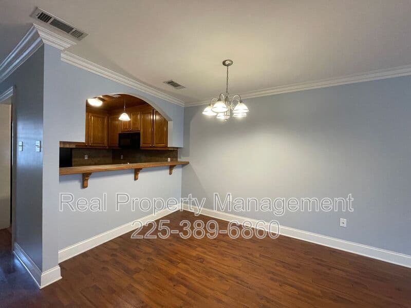 Walker Townhome: 13080 Burgess Ave.