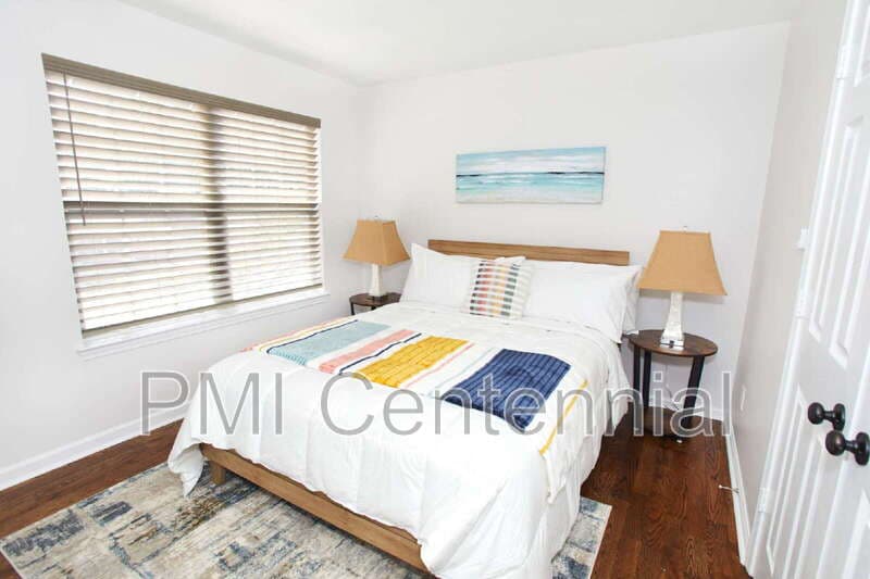 Johns Creek House: 220 Preston Oaks Dr