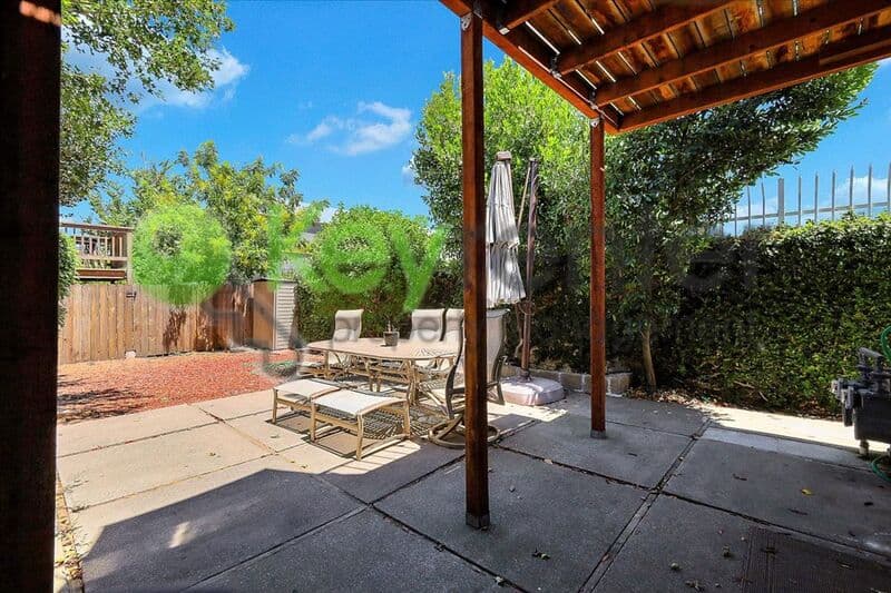 Sacramento House: 2169 Perkins Way