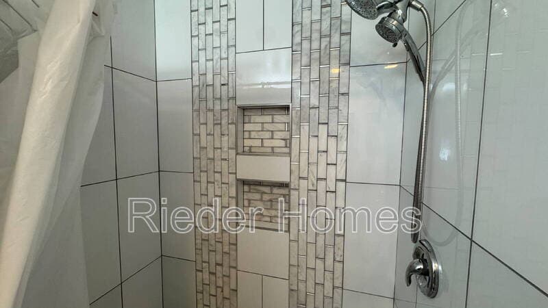 La Jolla Condo: 8273 Via Mallorca