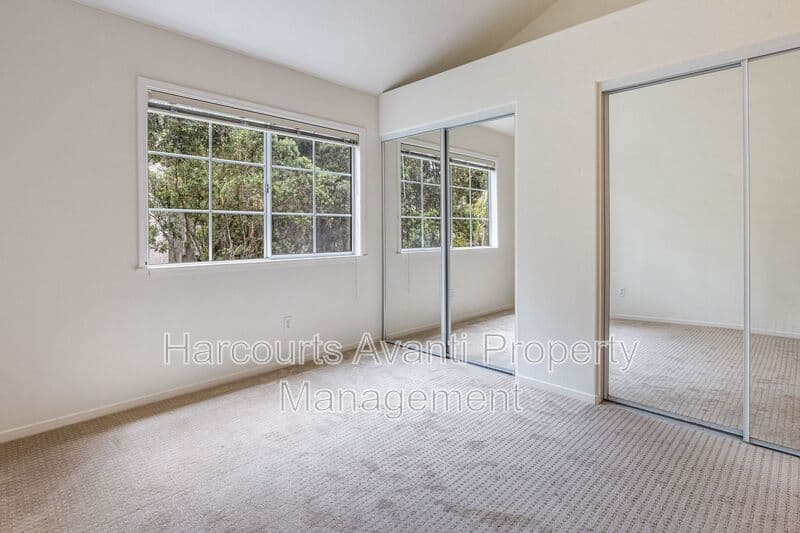 San Diego Condo: 12507 El Camino Real