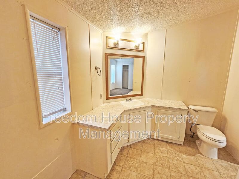 Pahrump House: 1441 West Betty Avenue