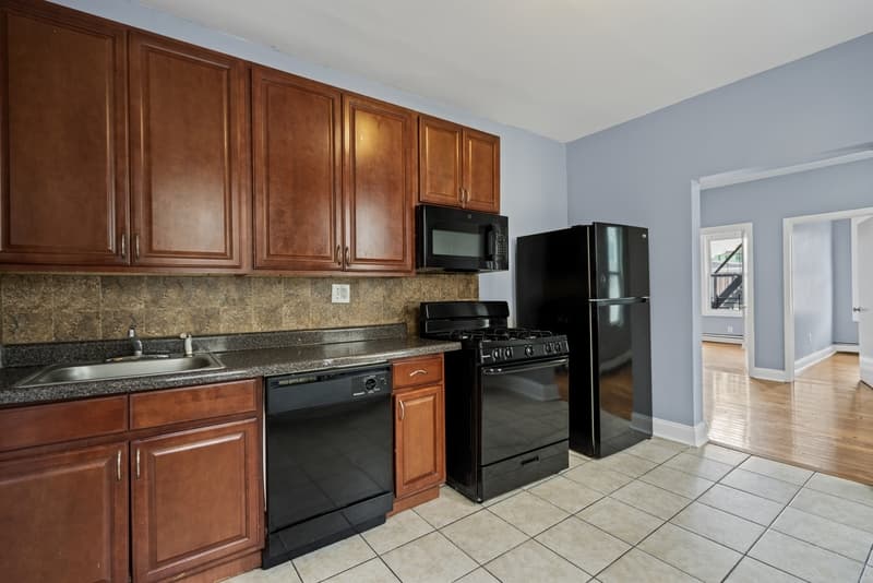 Bayonne Condo: 46 East 14th Street - 2R
