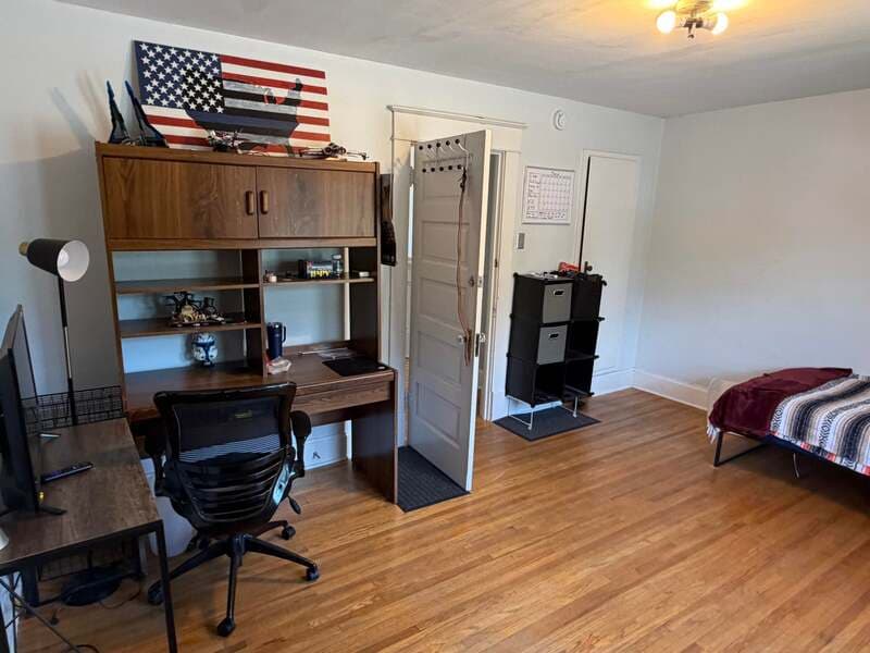 Ames House: 3202 Lincoln Way