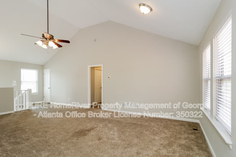 Douglasville House: 6811 Wood Gate Way