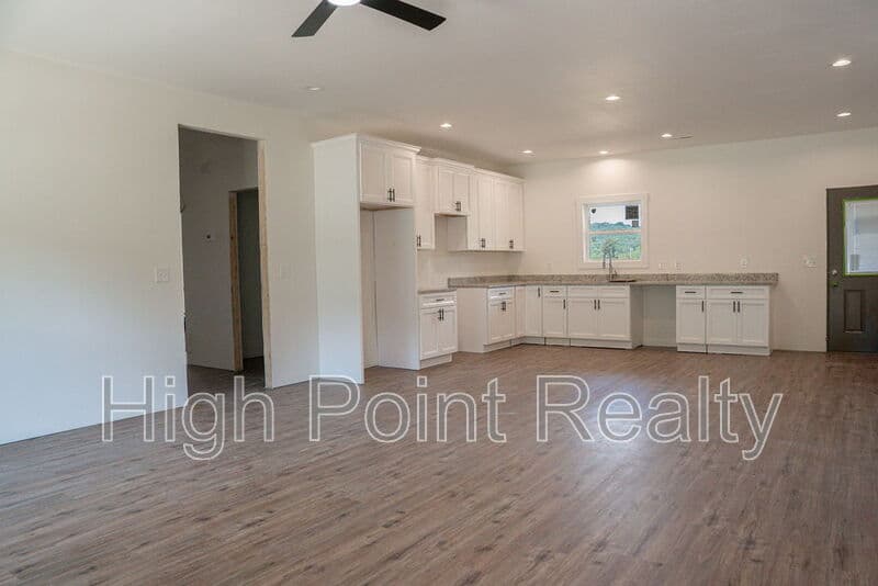 Fort Payne House: 3600 Godfrey Avenue Northeast