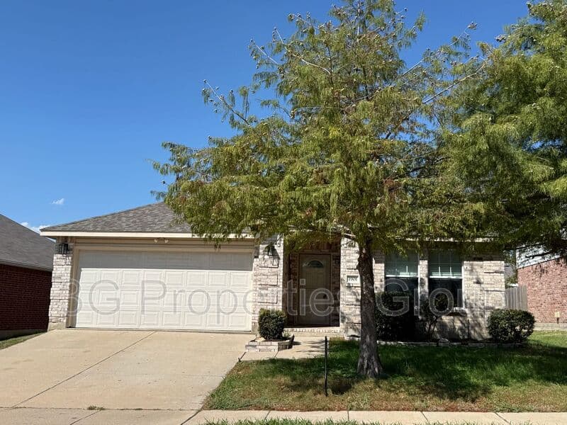 Justin House: 1901 Foxfield Wy