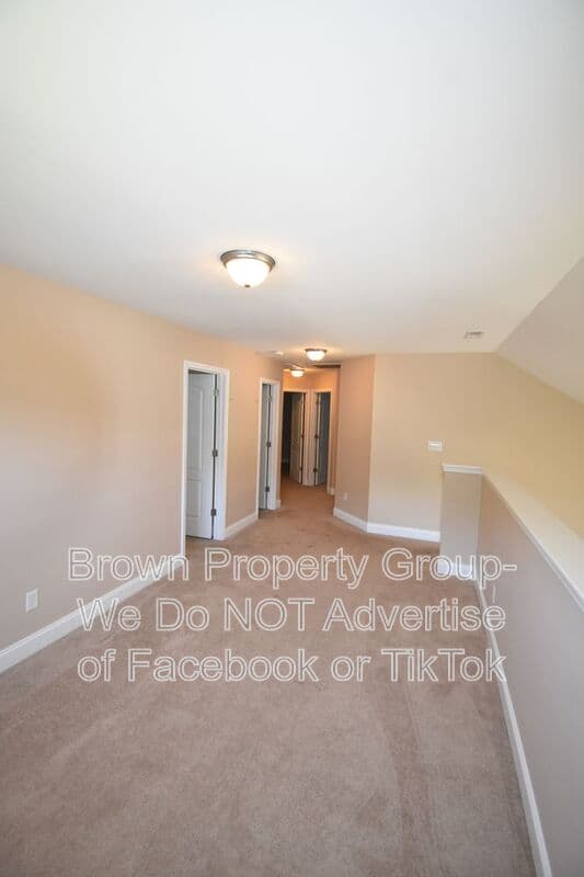 Fayetteville House: 4221 Raccoon Path