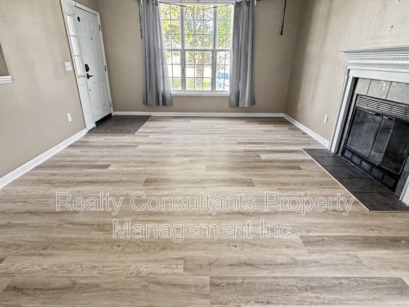 Fayetteville House: 7701 Redwood Avenue