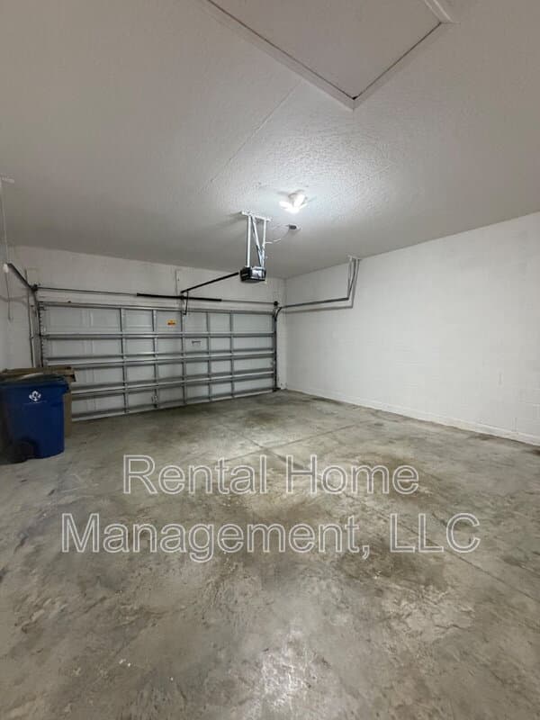 Groveland House: 645 Black Eagle Drive