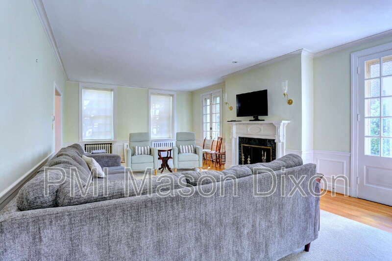 Baltimore House: 5304 Springlake Way