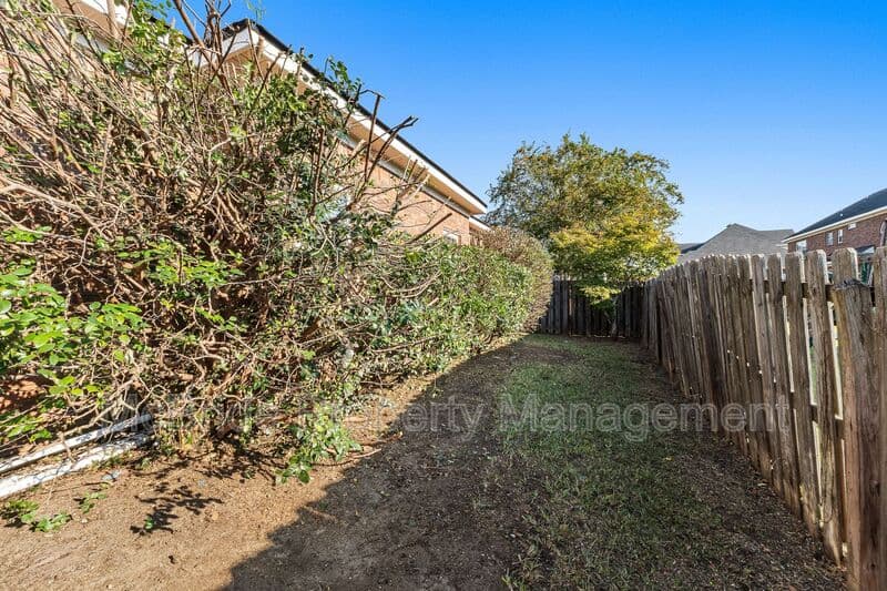 Grovetown House: 6202 Freedom Circle