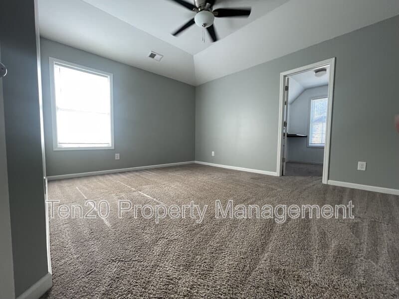 Columbus House: 4955 Brightstar Lane