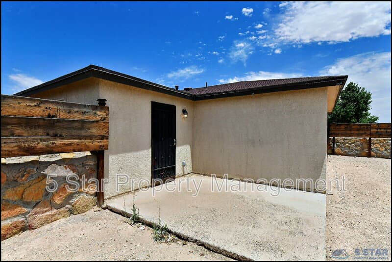 Horizon City House: 916 Villa Seca Dr !!